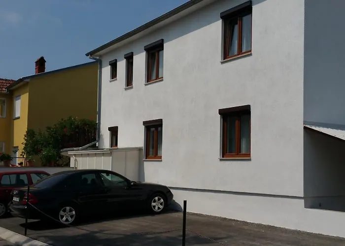 Family Friendly With A Swimming Pool - 7610 Apartmán *