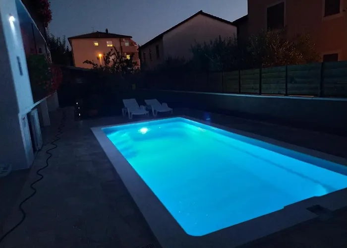 Apartmán Family Friendly With A Swimming Pool - 7610 *