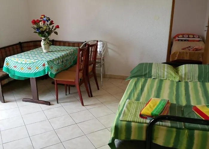 Family Friendly With A Swimming Pool - 7610 Appartement