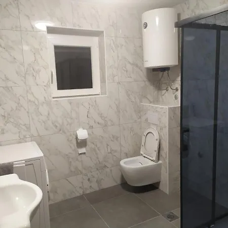 Family Friendly With A Swimming Pool - 7610 Appartamento