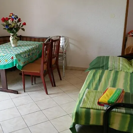 Family Friendly With A Swimming Pool - 7610 Appartement