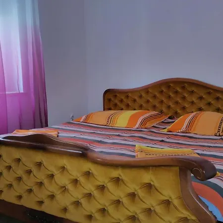 Lejlighed Family Friendly With A Swimming Pool - 7610 *