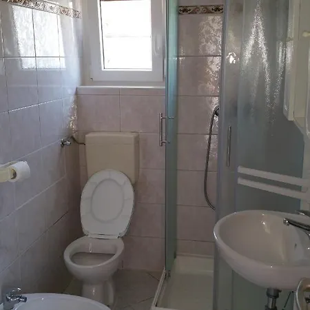 Family Friendly With A Swimming Pool - 7610 * Pula