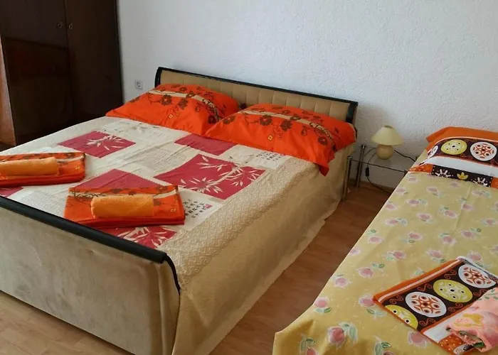 Apartment Family Friendly With A Swimming Pool - 7610