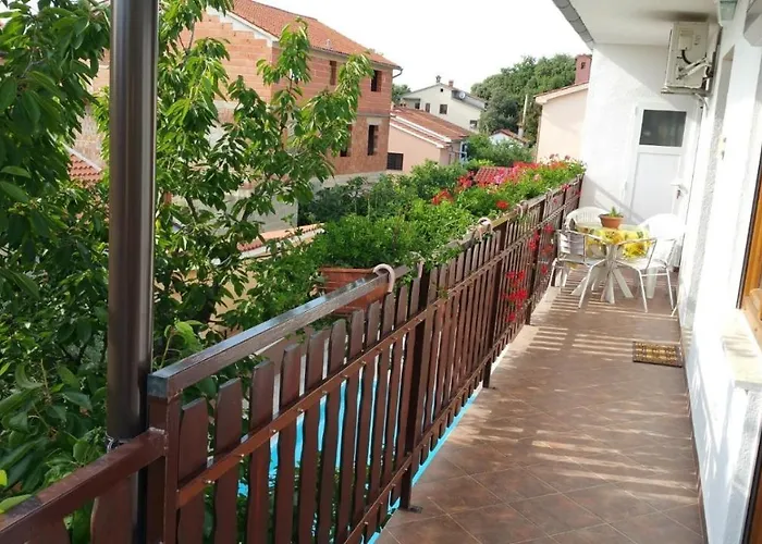 Apartment Family Friendly With A Swimming Pool - 7610 *