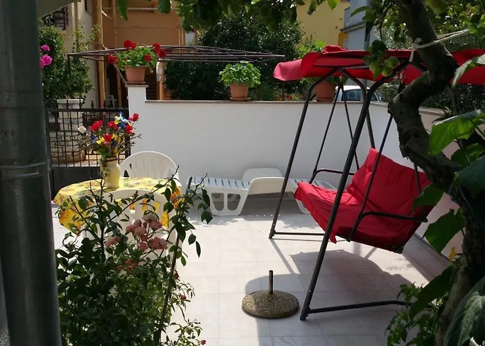 Apartment Family Friendly With A Swimming Pool - 7610